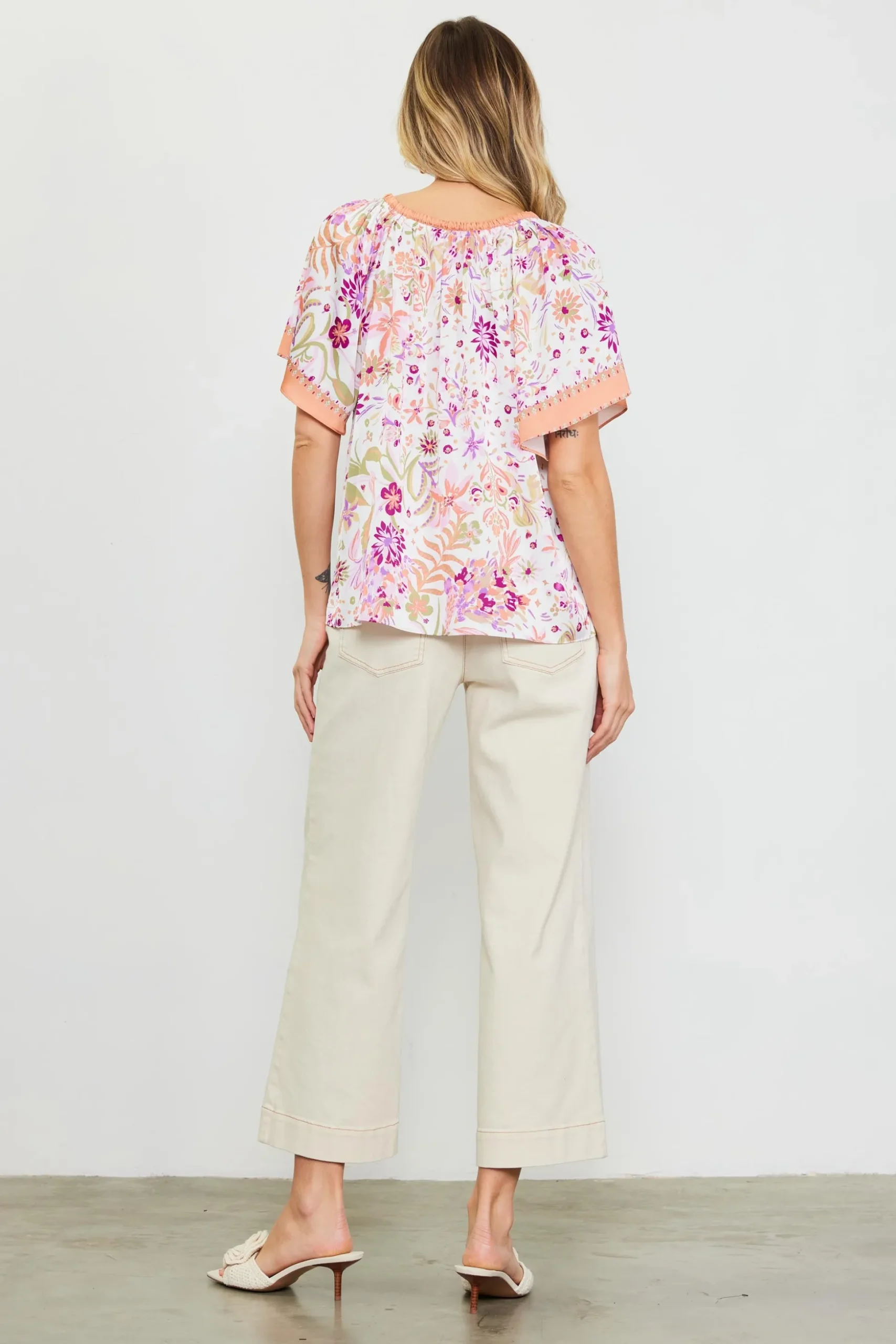 Magnolia Border Print Short Sleeve Top